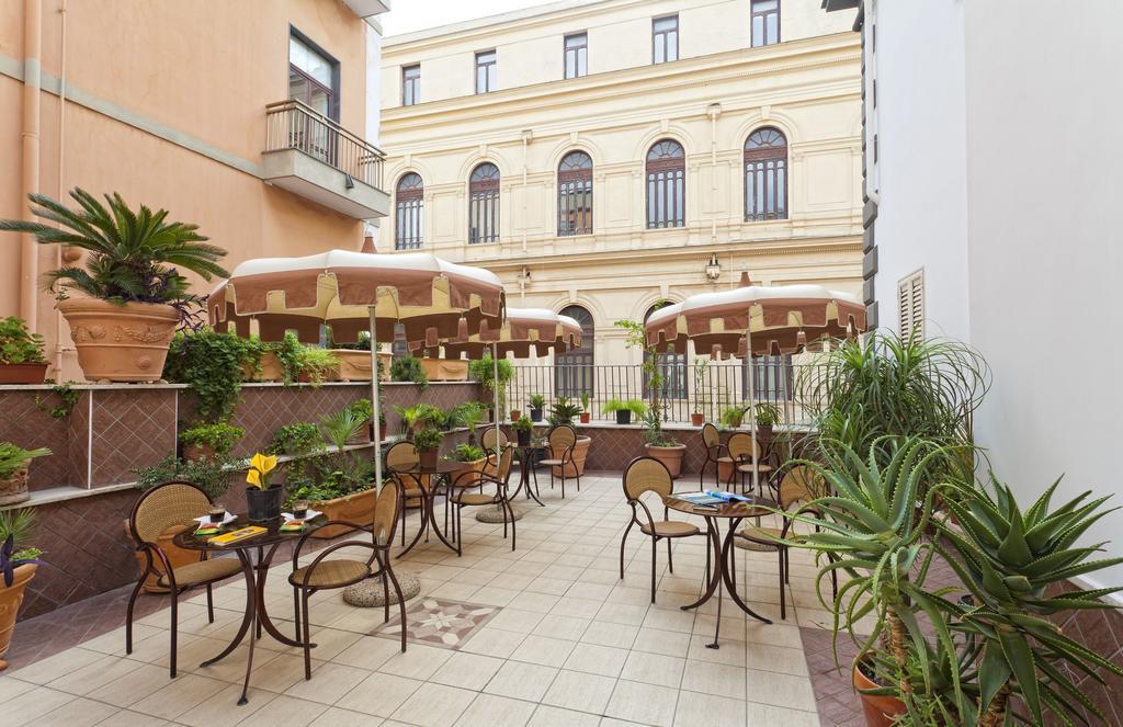 Albergo Del Golfo Naples Exterior photo